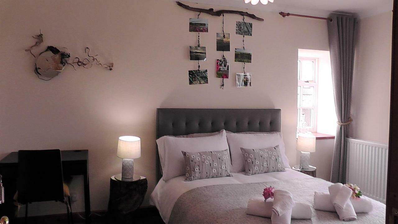 Wagtail Lodge Dinnet Dış mekan fotoğraf